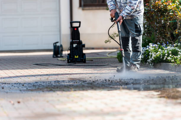 Best Garage Pressure Washing  in Natchez, MS